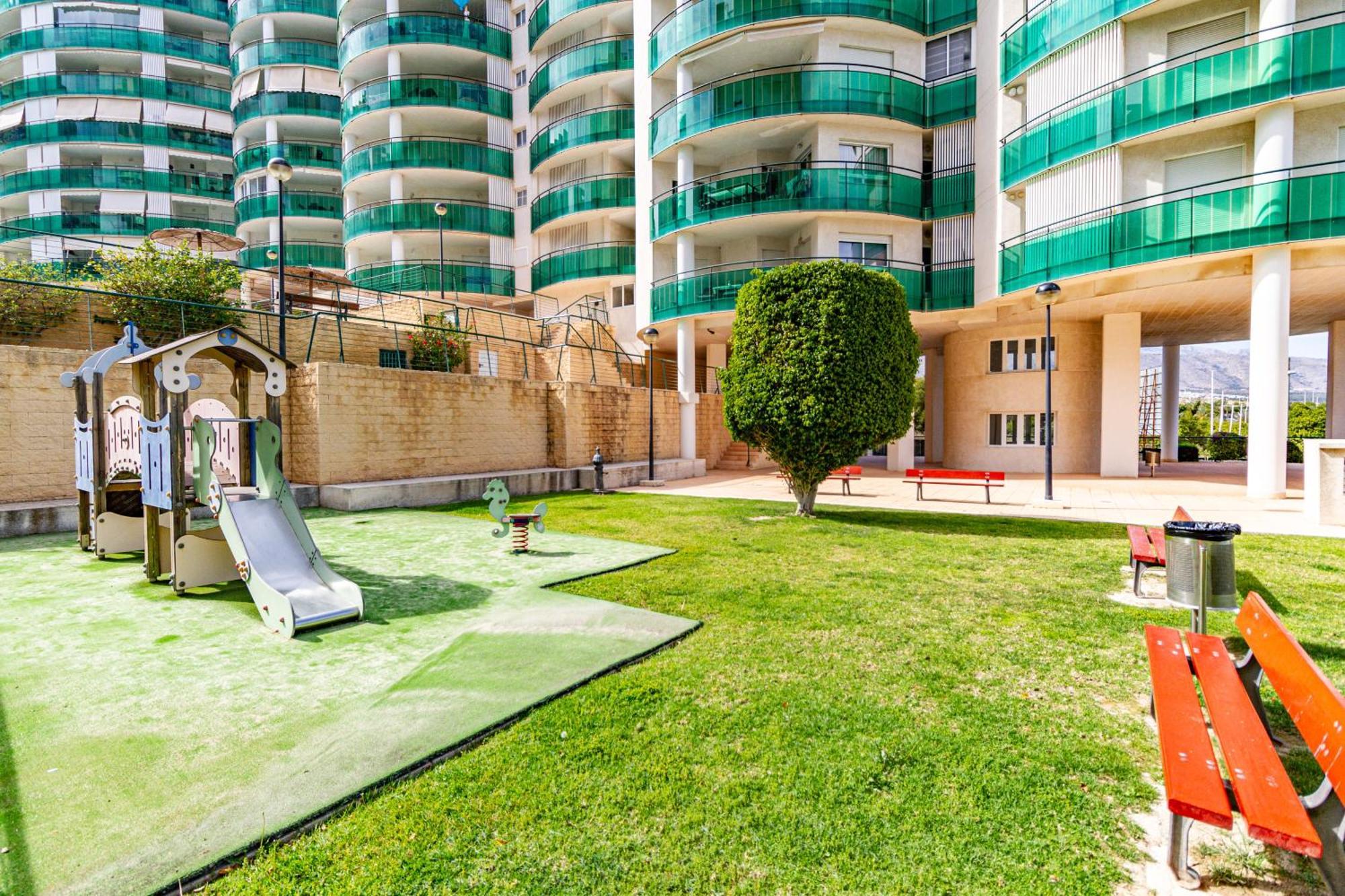 Apartment Vilapark With Pool, Free Parking, Terrace, Beach Benidorm Esterno foto