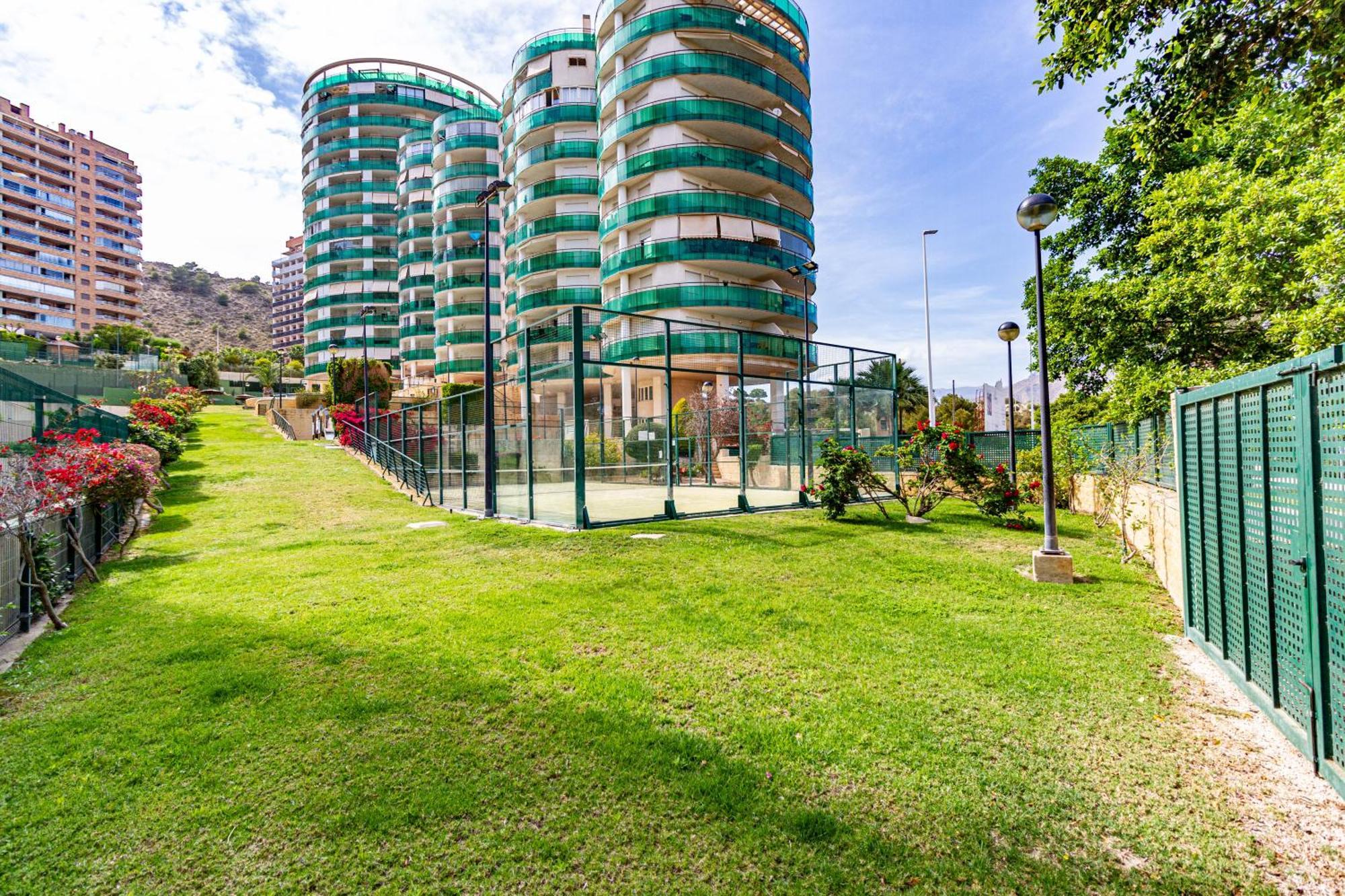 Apartment Vilapark With Pool, Free Parking, Terrace, Beach Benidorm Esterno foto